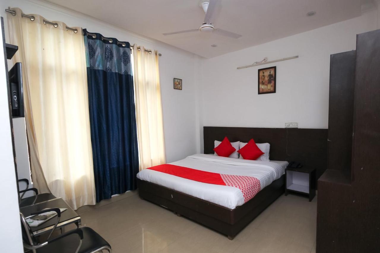 Oyo 1153 The Oak Valley Dharamshala Exterior photo